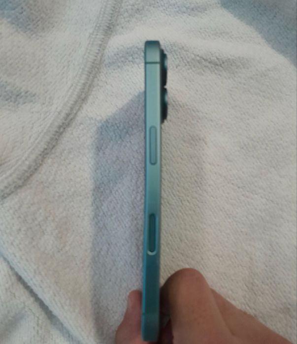 Iphone 16 simplu