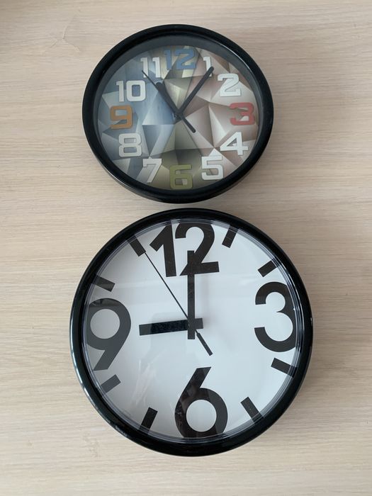 Часы настенные ,двое