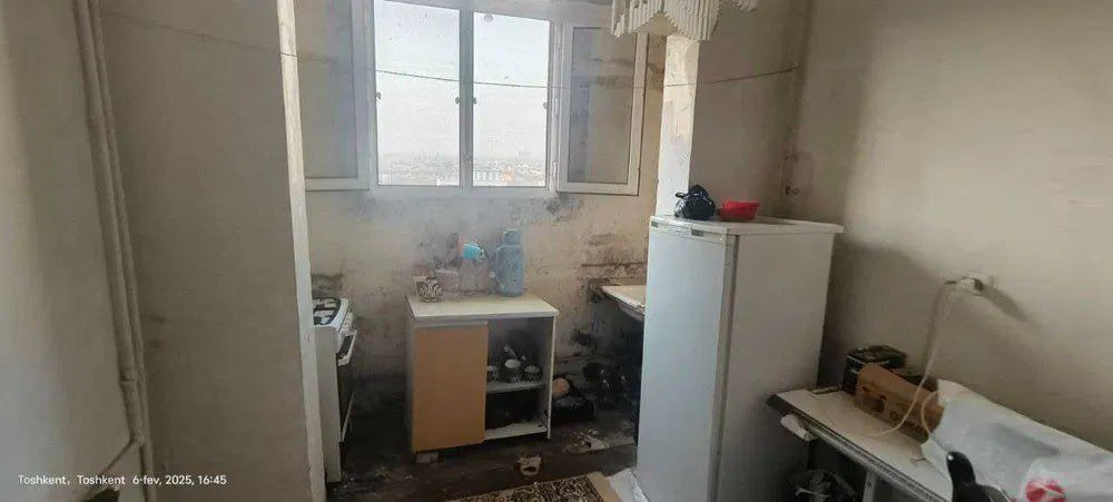 Продаю большую 1 комнатную квартиру Сергели массив Строитель