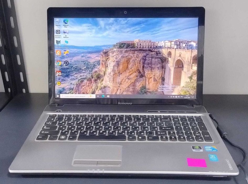 ноутбук Lenovo Z560