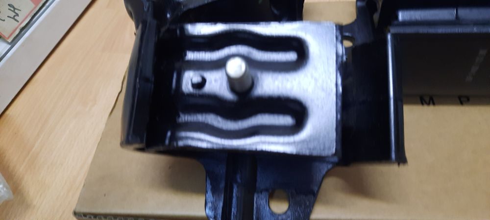 Тампони двигател и скорости за Нисан Терано