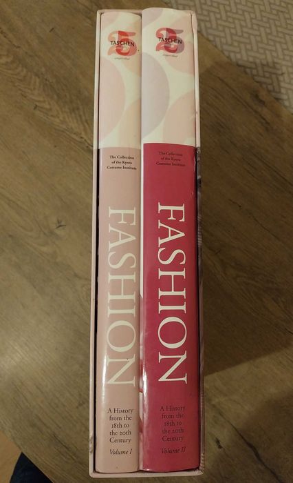 Продавам Албуми с репродукции