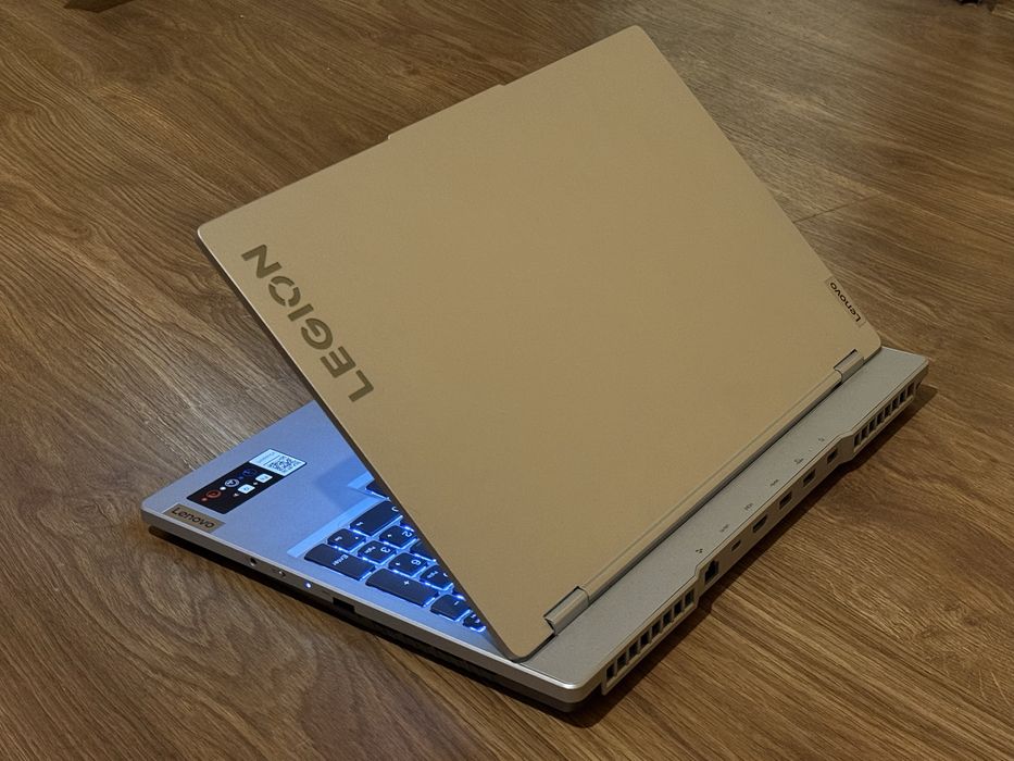 Лаптоп Lenovo Legion 5 15ARH7H / Ryzen 7 6800H / RTX 3070