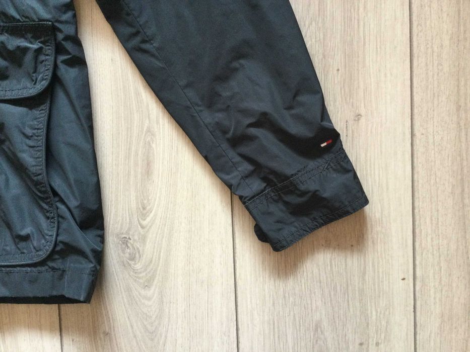 НОВО оригинално черно пролетно - есенно яке TOMMY HILFIGER размер L