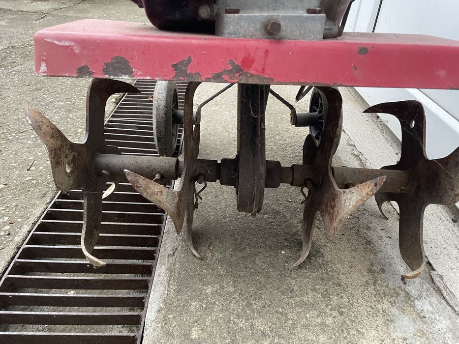 Motocultor  BESTGREEN pe benzina