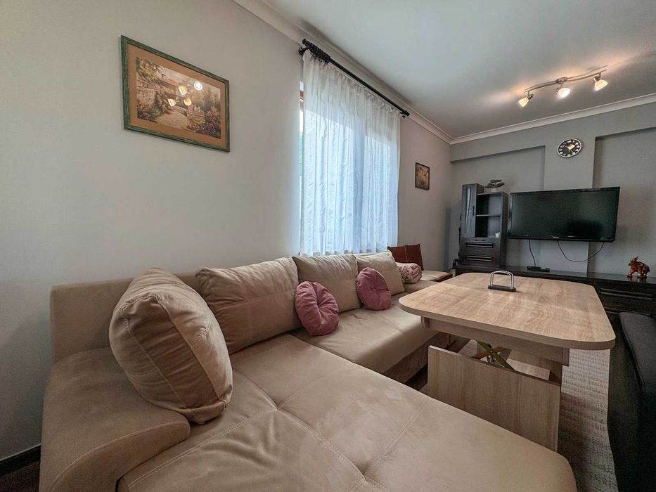 Дава се под наем Двустаен апартамент в Бургас, Възраждане - 70 кв.м за 459 € - Снимка #3