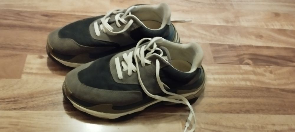 Кроссовки Balenciaga Triple S размер 37,5 - 38 (24,5 см).Смотрите фото