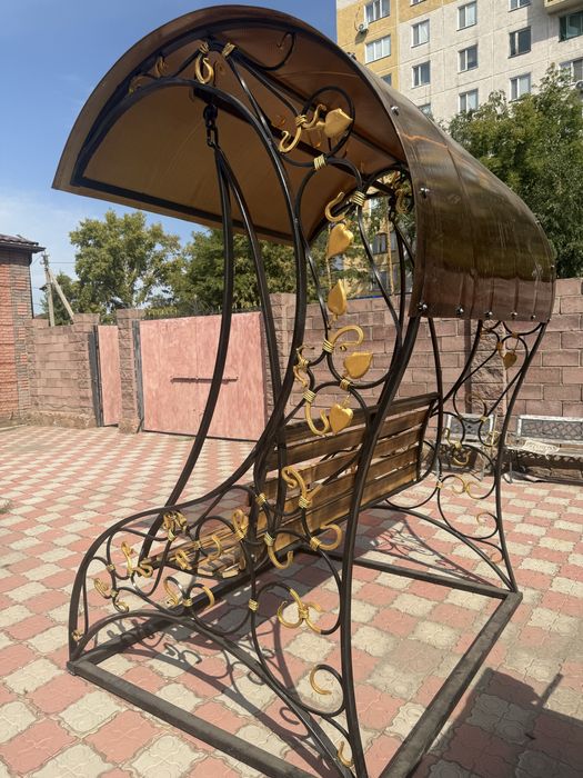 Качели новая кованная