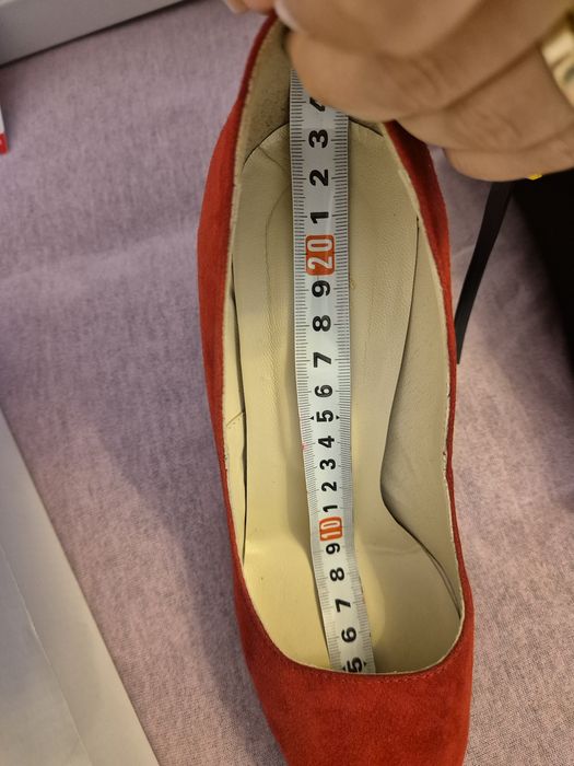 Pantofi rosii din piele intoarsa ( naturala)