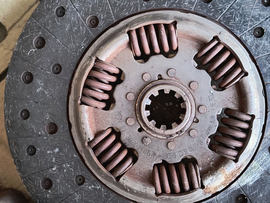 Placă presiune+disc ambreiaj Sachs