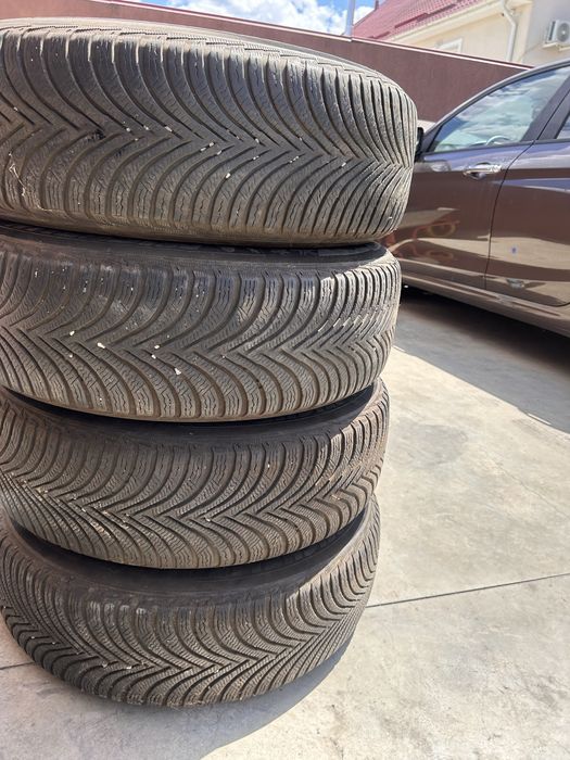 Anvelope de iarna • Michelin Alpin 5 • 215/65 R17 1000 lei/set
