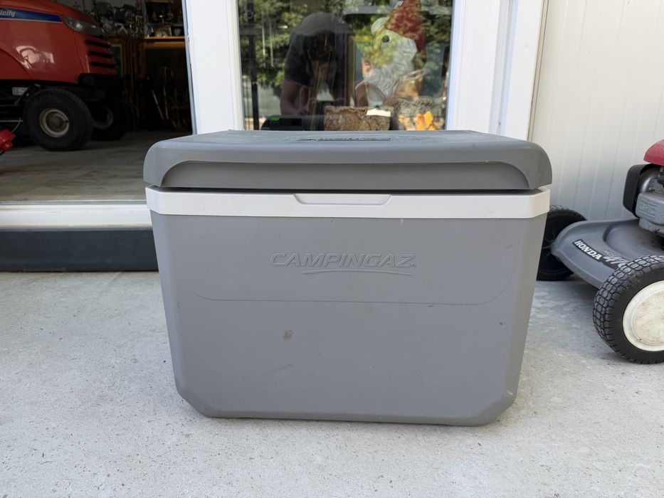 Хладилна чанта 220v/ 12v
