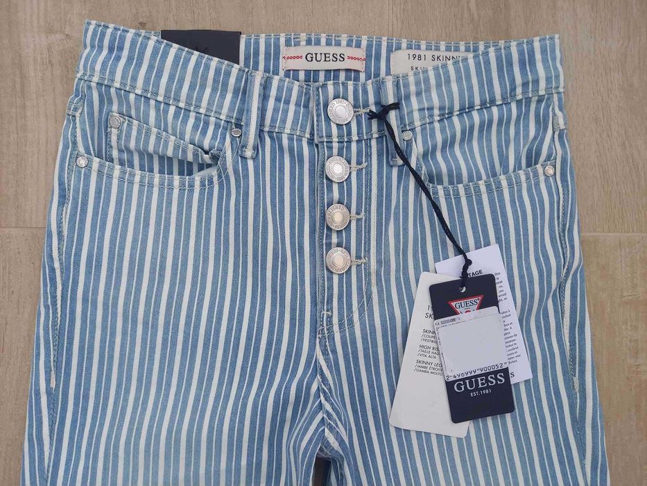 Панталон guess xs 25  син бял райе