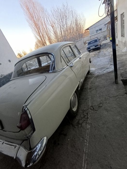 GAZ   Volga   021