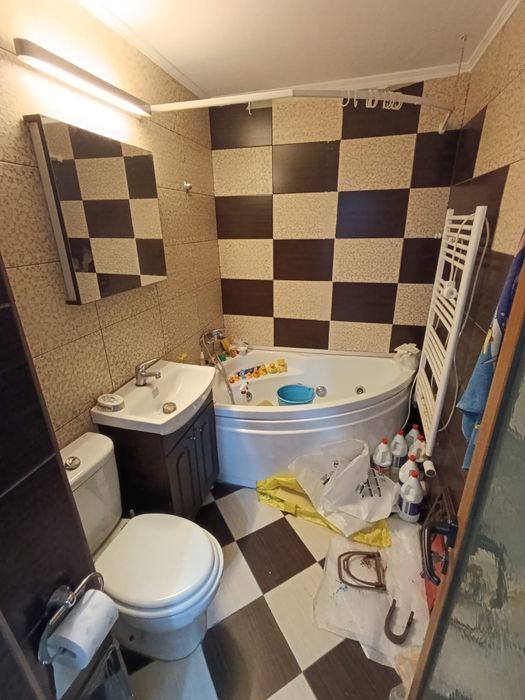 Vand apartament DECOMANDAT in zona Zimbru, cum mergi spre Dacia