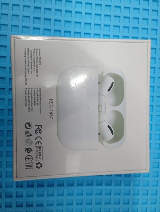 Căști sigilate 1/1  cu originalele