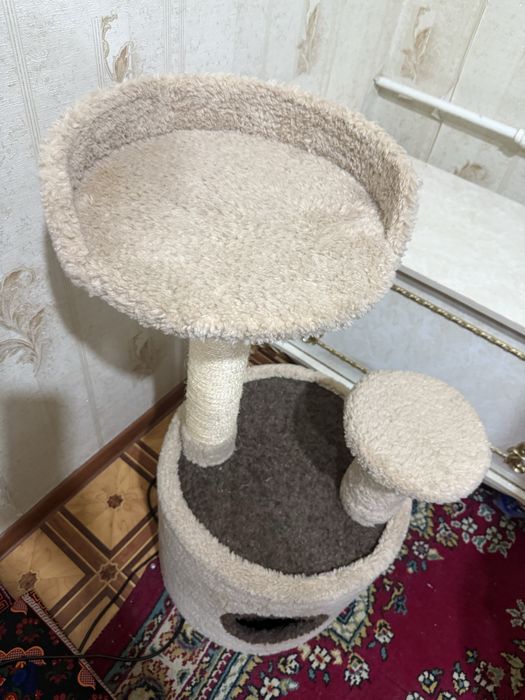 Продаёться домик для кошек .