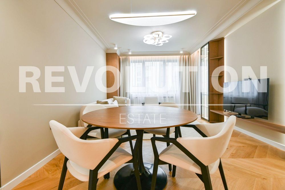 Двустаен апартамент в ж.к. Кръстова Вада