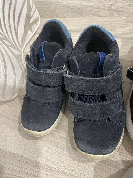 Много запазени обивки и боти на Ecco