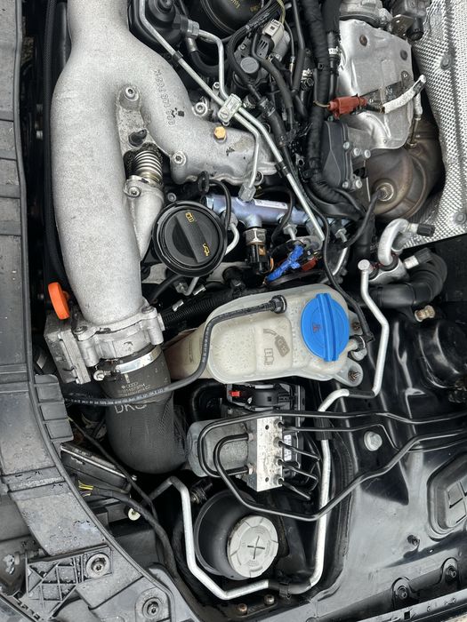 Vand Motor 2.7d cgka audi a4 b8 a5 170.345km