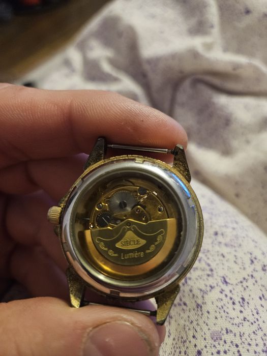 Vand 4 ceasuri 2 mecanice si doua electronice