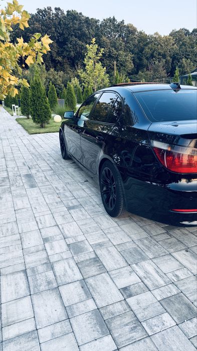 BMW 5 Series 0 — imagine 2
