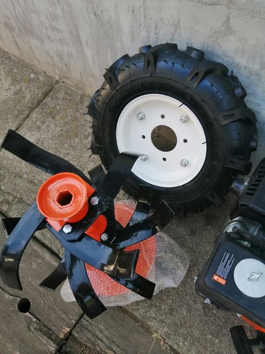 Freze motosapa-motocultor