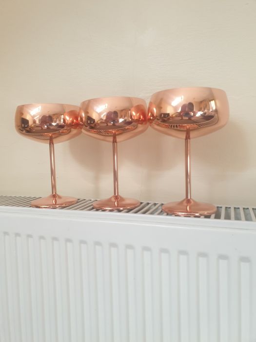 3 rose gold cocktail cupe