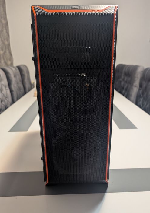REZERVAT! Carcasa ATX + sursa 650w