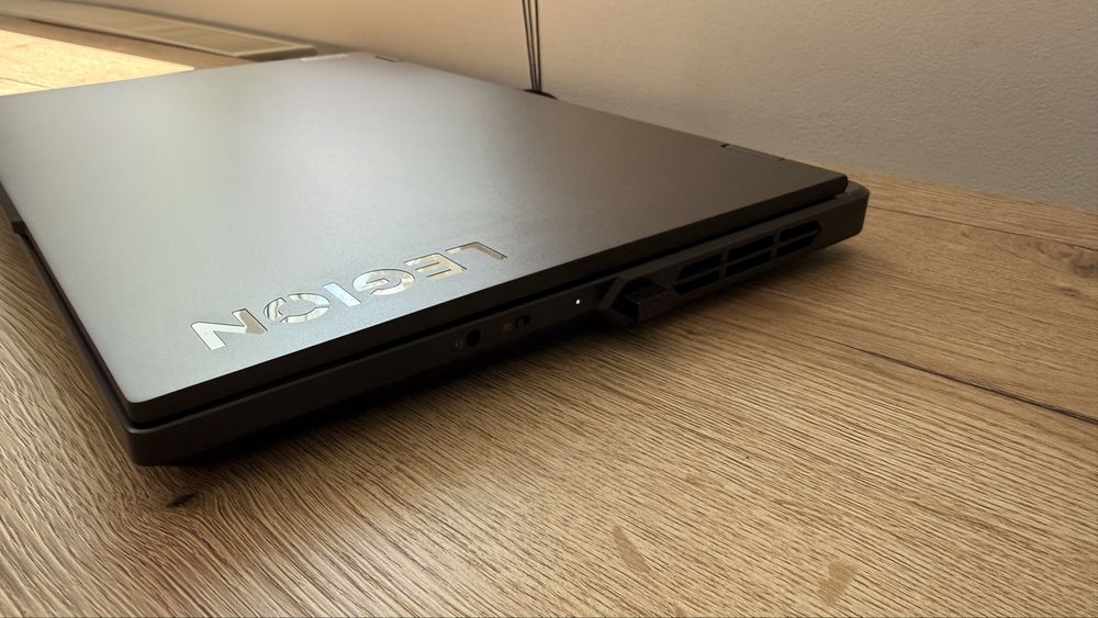 Laptop Gaming Lenovo Legion Pro 5 16ARX8