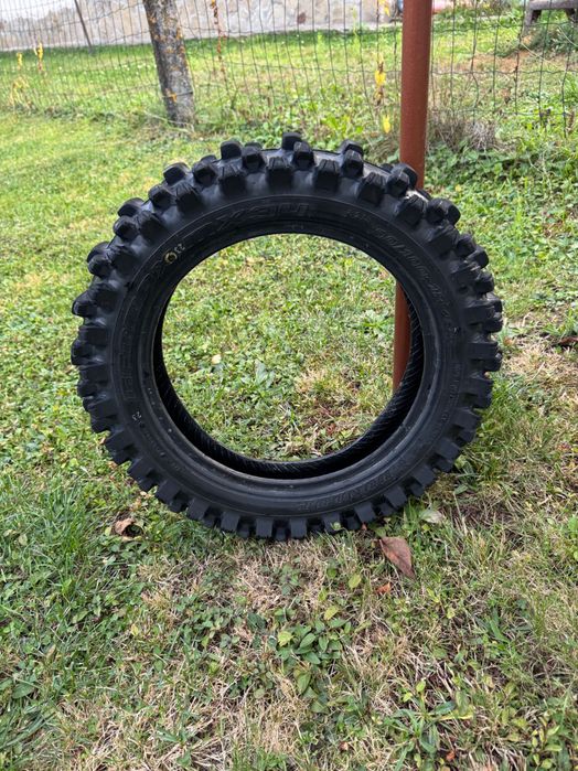 Здравеѝте,продавам задна гума Dunlop 90/100-12  46m