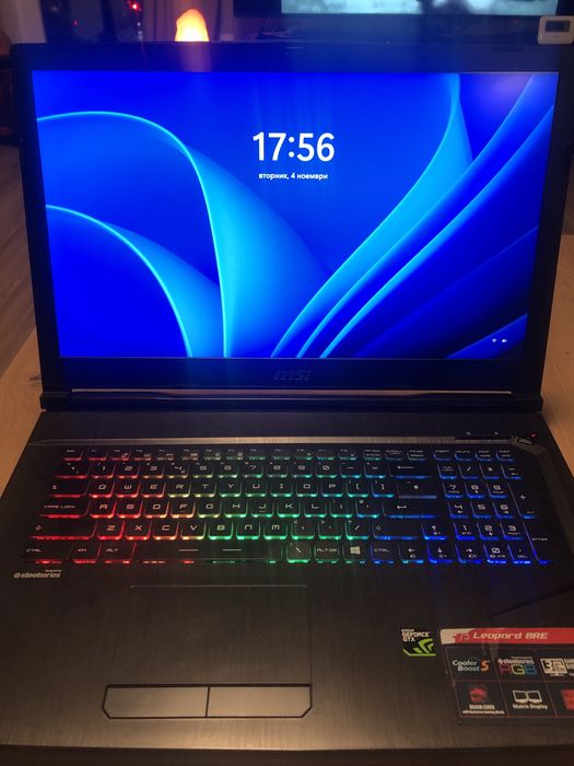 Лаптоп MSI Leopard 8RE