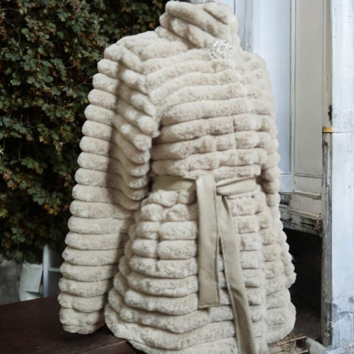 Короткое шуба новая