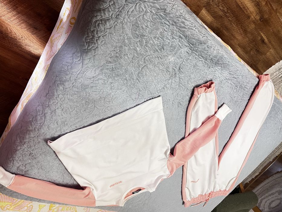 Продам спортивный костюм