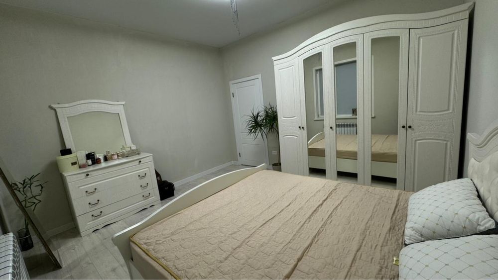 Продам кровать с матрасом