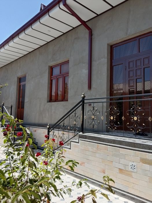 Юлни устида ховли сотилади