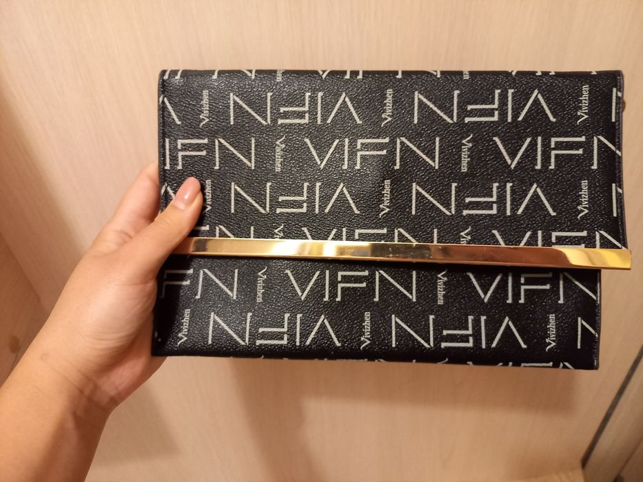 Продам сумочку не дорого