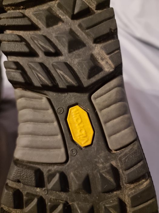 LOWA  туристически обувки