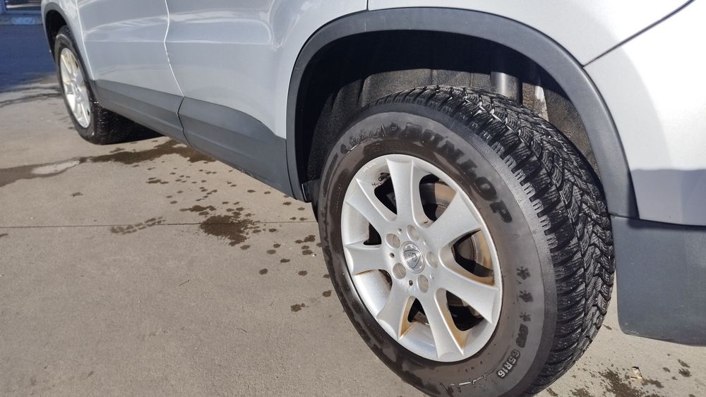 Фолксваген Тигуан,Team 1.4TSI 150 кс бензин SUV 
2011 г (1