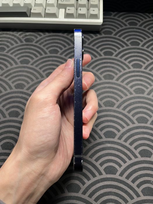 Продам iPhone 12 mini 64gb 76%