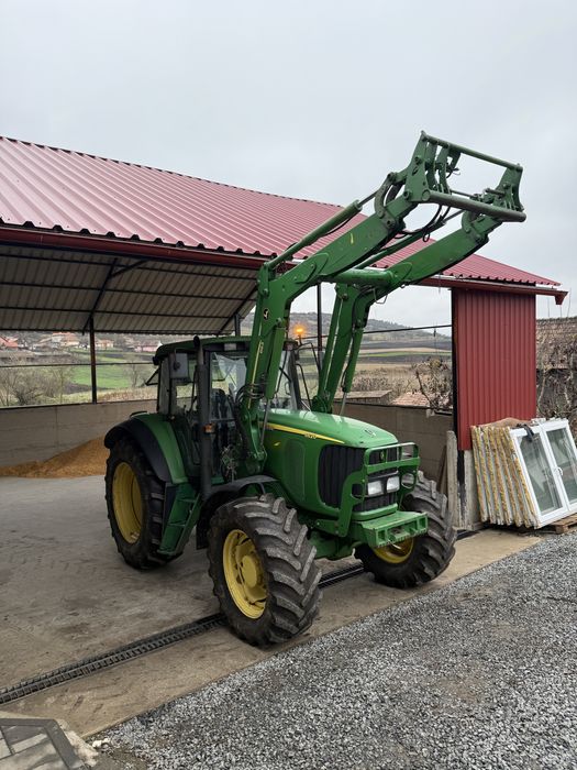 Tractor John deere 6620 Cu incarcator 132 CP