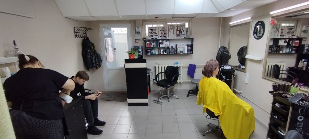 Сдам маникюрный стол в аренду