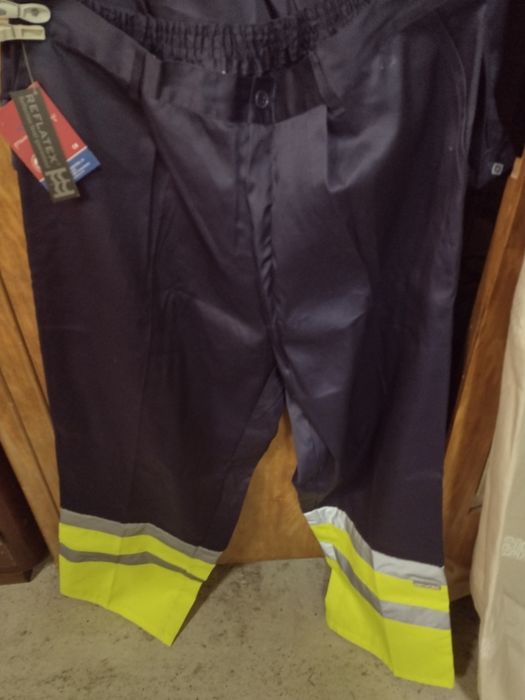 Pantaloni de  lucru 52
