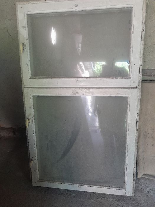 Eskii eshik derazalar  sotiladi