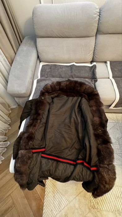 Продаю Шубу в отличном состояние