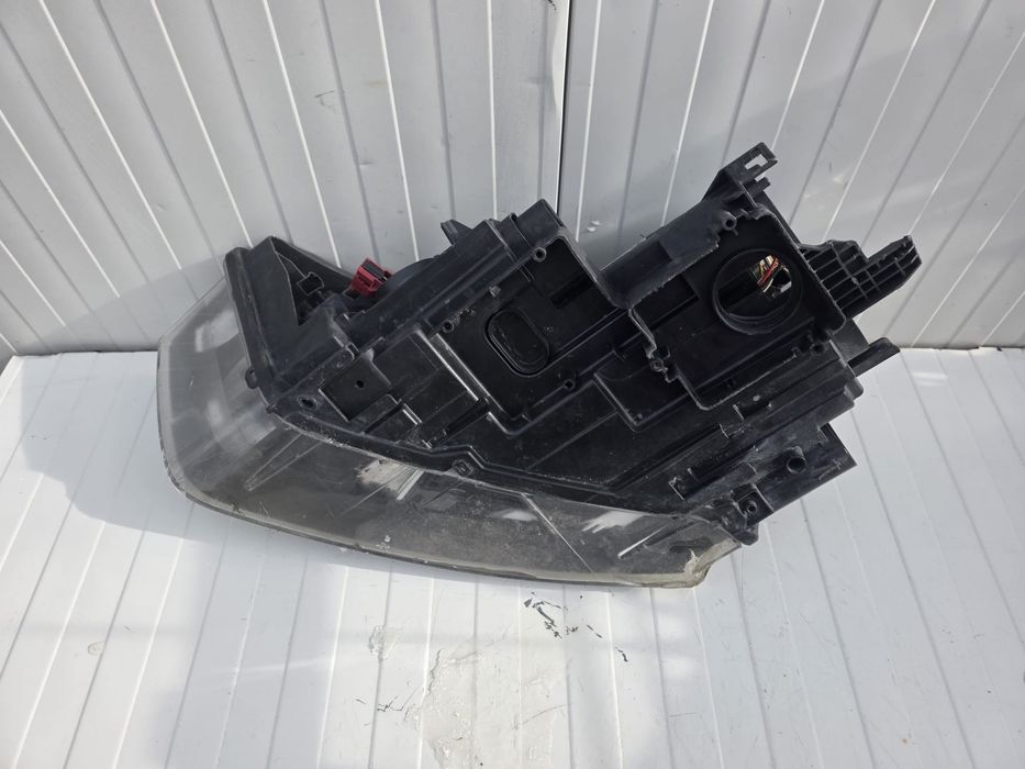 Far dreapta bi-xenon LED Audi Q3 8U original cod 8U0941006