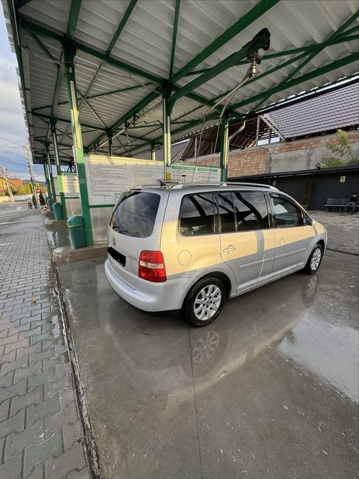 VOLKSWAGEN Touran 2005 — imagine 3
