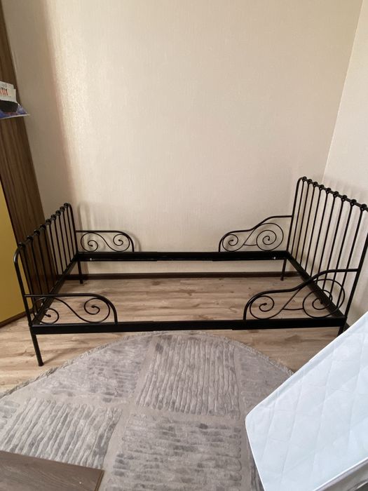 Кровать IKEA односпальная