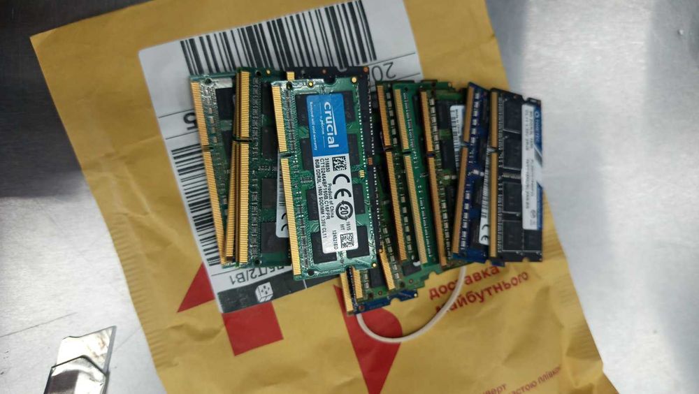 Памети за лаптопи 8 GB DDR3L RAM