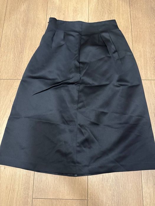 Продам платья и юбку размера xs-s разных брендов Mango, H&M, GJ